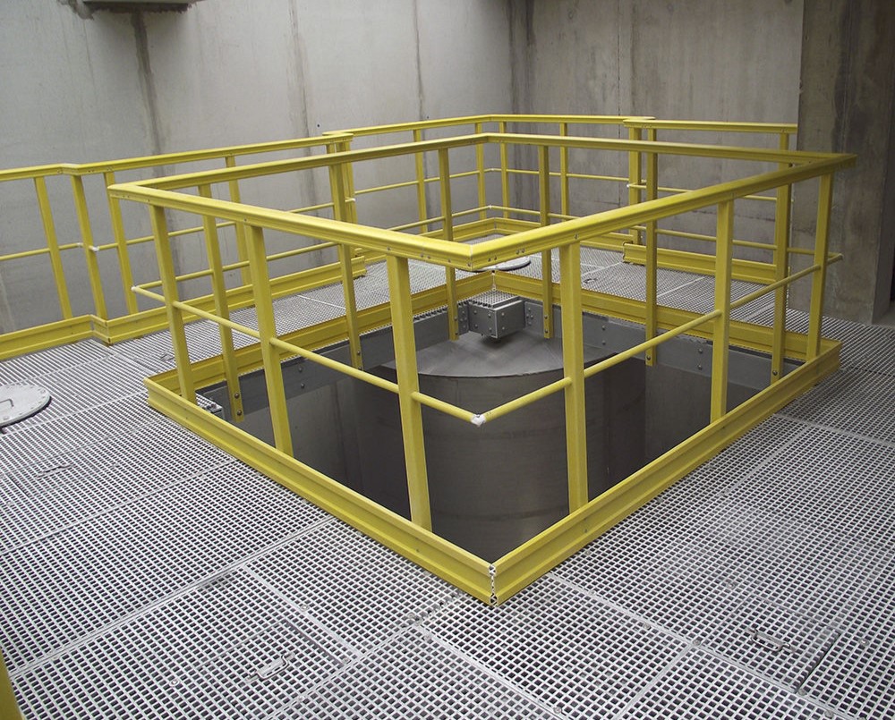 Xây Dựng Hòa Bình distributes and installs FRP composite grating flooring